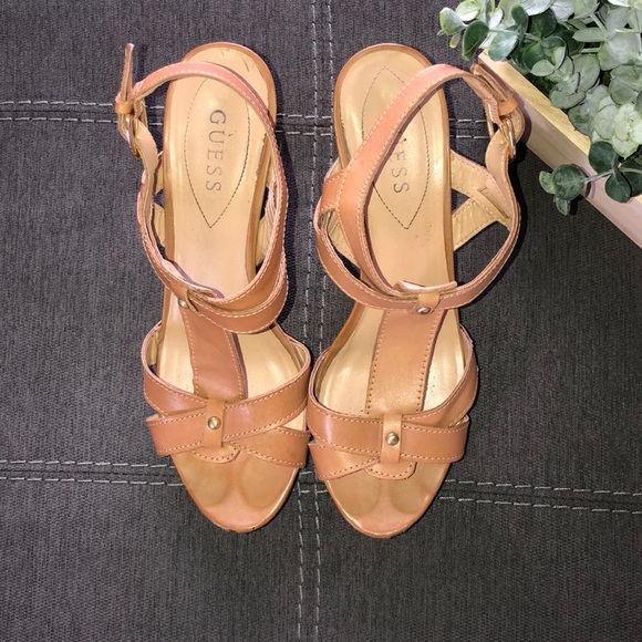 GUESS Nude Wedges - Picture 2 of 7